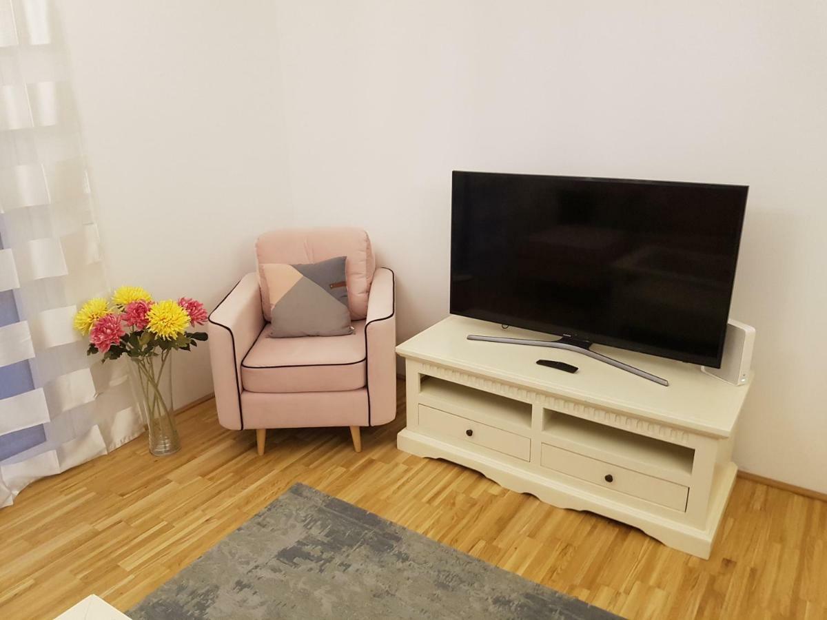 White Vintage Park View Apartment Βιέννη Εξωτερικό φωτογραφία