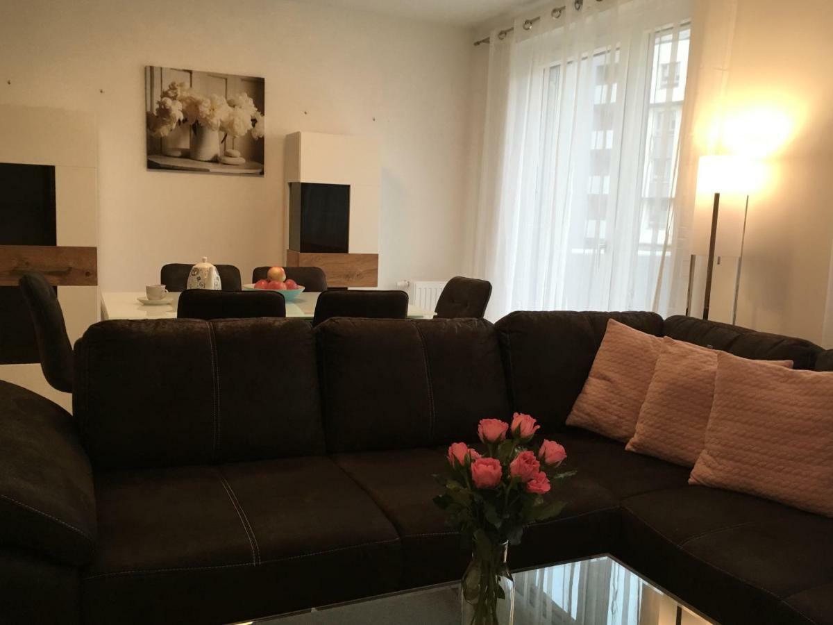 White Vintage Park View Apartment Βιέννη Εξωτερικό φωτογραφία